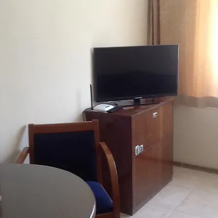 Chernomorska 13 Apartament Rawda